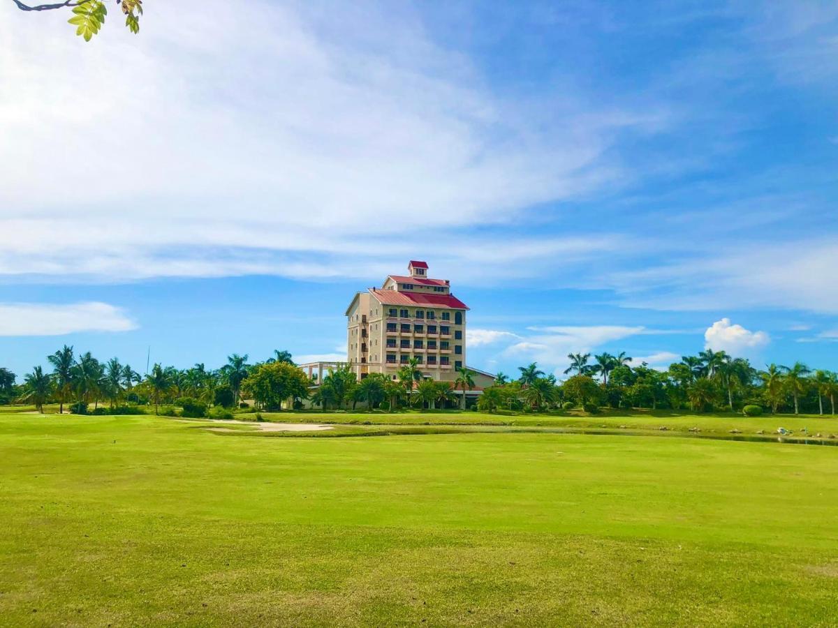 Queens Island Golf And Resort Medellin Exterior photo